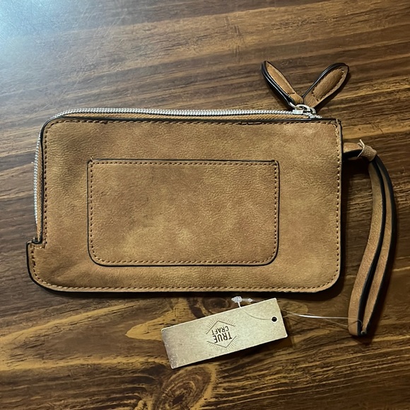 NWT true craft brown wristlet - Picture 2 of 12